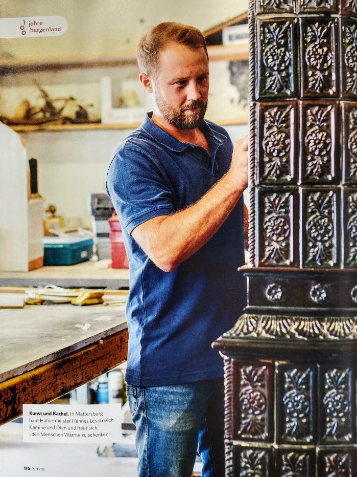 Hafnermeister bei der Arbeit